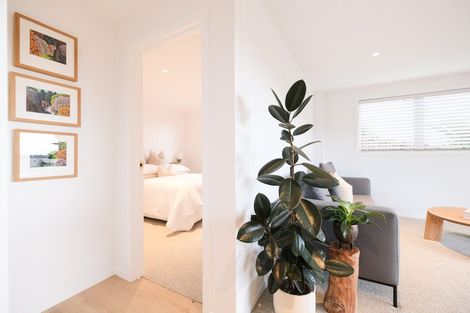 Photo of property in 13 Lynngate Place, Hillcrest, Auckland, 0627