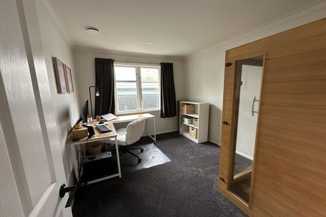 Photo of property in 4 Norwich Place, Awapuni, Palmerston North, 4412