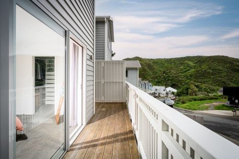 Photo of property in 20b Rarangi Way, Owhiro Bay, Wellington, 6023
