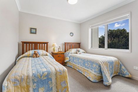 Photo of property in 20 Kensington Drive, Orewa, 0931