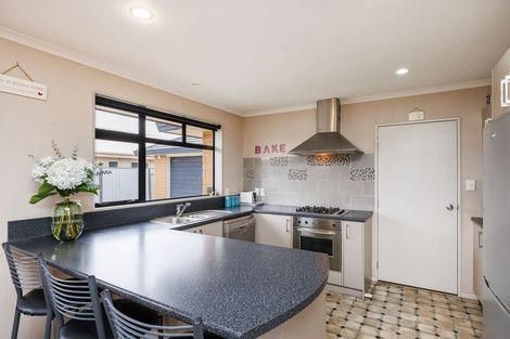Photo of property in 46 Geneva Terrace, Kelvin Grove, Palmerston North, 4414