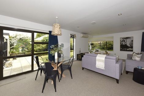 Photo of property in 2/6 Gatonby Place, Avonhead, Christchurch, 8042