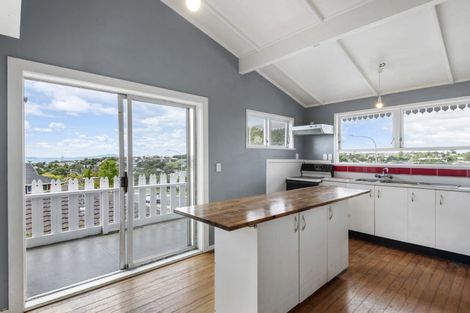 Photo of property in 93 Glamorgan Drive, Torbay, Auckland, 0630