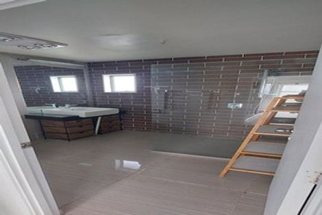 Photo of property in 1/46 Chippendale Crescent, Birkdale, Auckland, 0626