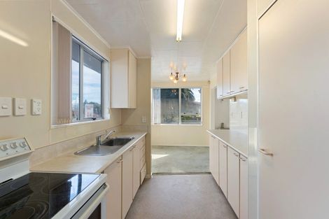 Photo of property in 30 Arawhata Road, Paraparaumu, 5032