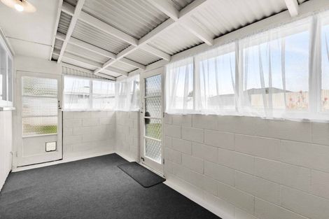 Photo of property in 16 Shearer Place, Pirimai, Napier, 4112