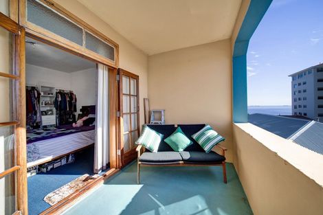 Photo of property in Devonport Apartments, 50/127 Saint Aubyn Street, New Plymouth, 4310