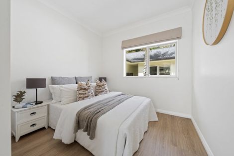 Photo of property in 7 Hobbs Road, Matakatia, Whangaparaoa, 0930
