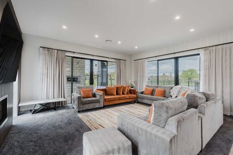 Photo of property in 275 Racecourse Road, Cambridge, 3493