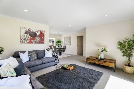 Photo of property in 1/919 Whangaparaoa Road, Manly, Whangaparaoa, 0930