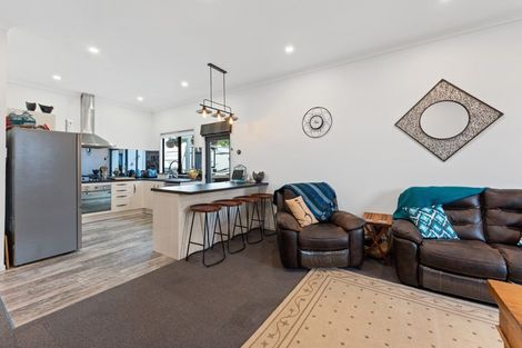 Photo of property in 373 Broadway, Stratford, 4332