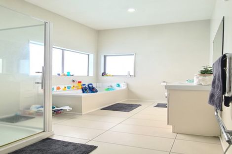 Photo of property in 34a Erlestoke Crescent, Churton Park, Wellington, 6037