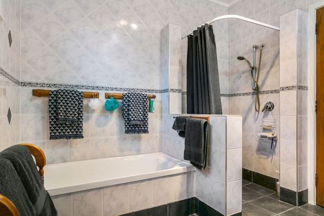 Photo of property in 34 Queen Street, Cambridge, 3434