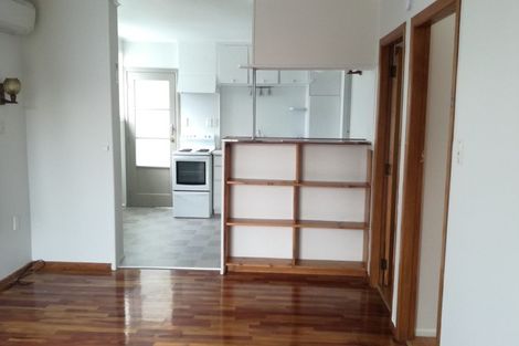 Photo of property in 14 Youngs Road, Papakura, 2110