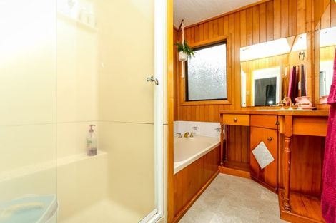Photo of property in 63 Breakwater Road, Moturoa, New Plymouth, 4310
