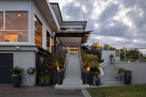 Photo of property in 12 George Street, Hospital Hill, Napier, 4110