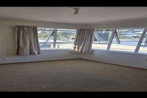 Photo of property in 98 Ennis Avenue, Pakuranga Heights, Auckland, 2010