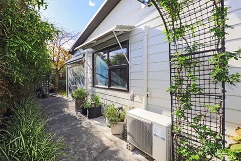 Photo of property in 6b Oxford Place, Taradale, Napier, 4112