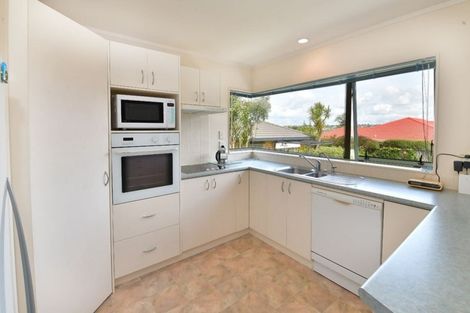 Photo of property in 9 Kath Hopper Drive, Orewa, 0931
