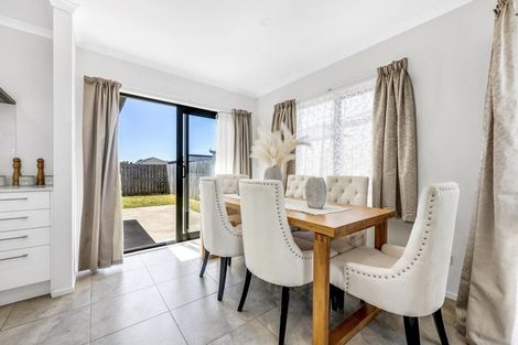 Photo of property in 5 Park Chester Road, Pukekohe, 2120