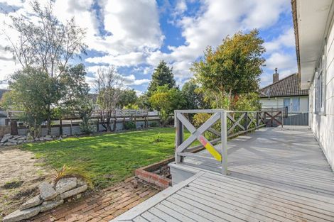 Photo of property in 10 Bristol Crescent, Roslyn, Palmerston North, 4414