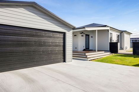 Photo of property in 42 Collins Street, Hawera, 4610