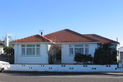 Photo of property in 61 Featherston Street, Takaro, Palmerston North, 4412