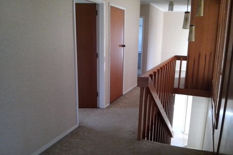 Photo of property in 62 Pupuke Road, Hillcrest, Auckland, 0627