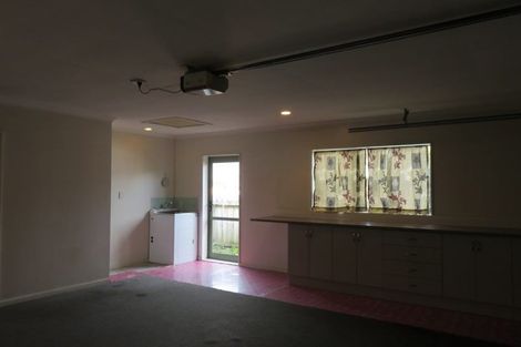 Photo of property in 7 Shah Place, Glen Eden, Auckland, 0602