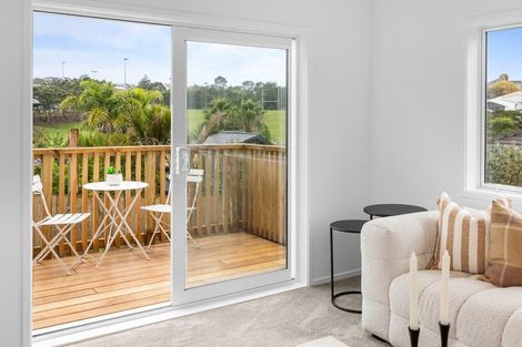 Photo of property in 3/35 John Court Street, Birkenhead, Auckland, 0626