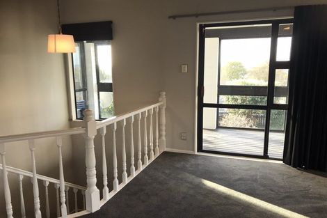 Photo of property in 2/2 Monde Place, Clover Park, Auckland, 2019