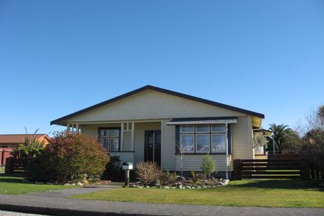 Photo of property in 71 Hoffman Street, Hokitika, 7810