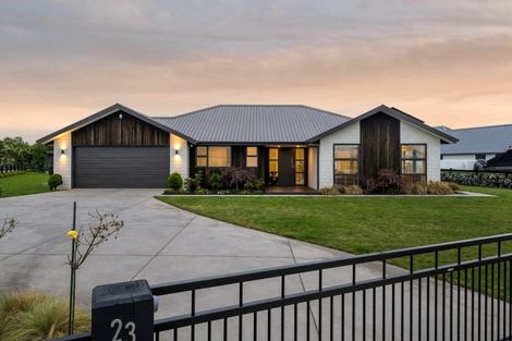 Photo of property in 23 Mike Smith Drive, Cambridge, 3434