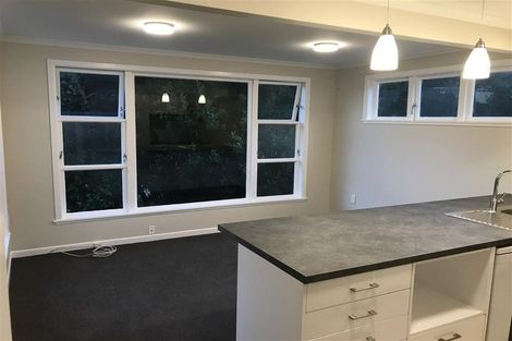 Photo of property in 58 Garden Road, Northland, Wellington, 6012