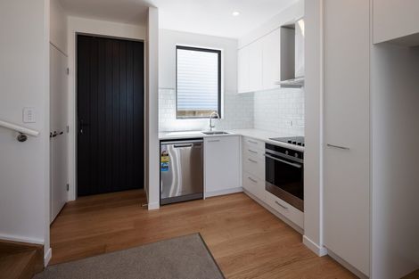 Photo of property in 4/52 High Street, Island Bay, Wellington, 6023