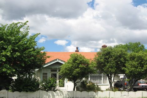 Photo of property in 8 North Avon Road, Richmond, Christchurch, 8013