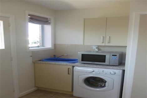 Photo of property in 17 Daniels Road, Redwood, Christchurch, 8051