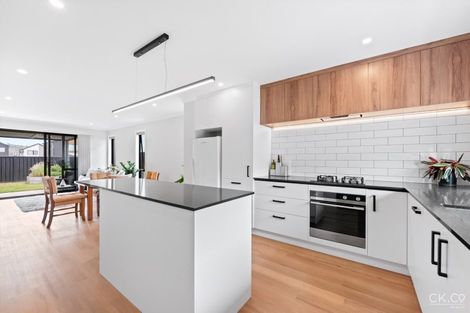 Photo of property in 7 Mawai Hakona Drive, Wallaceville, Upper Hutt, 5018