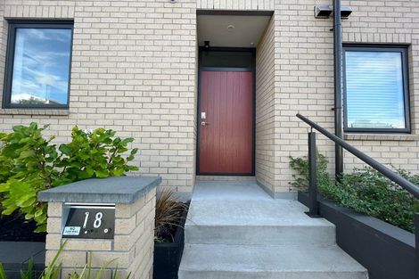 Photo of property in 18 Hobsonville Point Road, Hobsonville, Auckland, 0616