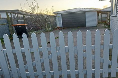 Photo of property in 8 Greenock Place, Awapuni, Palmerston North, 4412