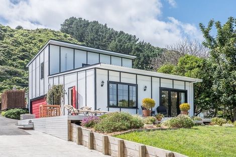Photo of property in 178 Main Road South, Raumati South, Paraparaumu, 5032