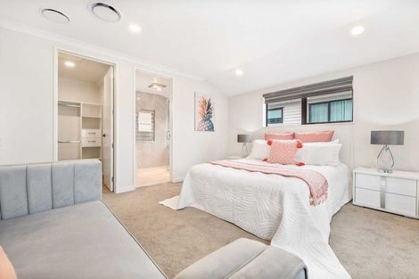 Photo of property in 27 Casheltown Way, Flat Bush, Auckland, 2019
