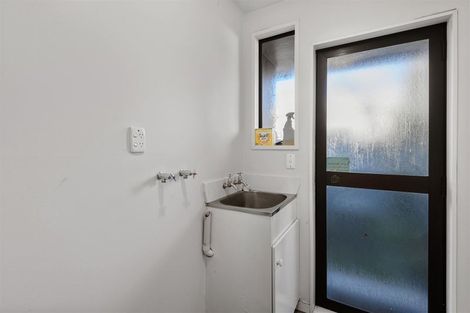Photo of property in 122 Tilford Street, Woolston, Christchurch, 8062