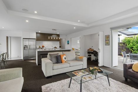 Photo of property in 28d Springwater Avenue, Northwood, Christchurch, 8051