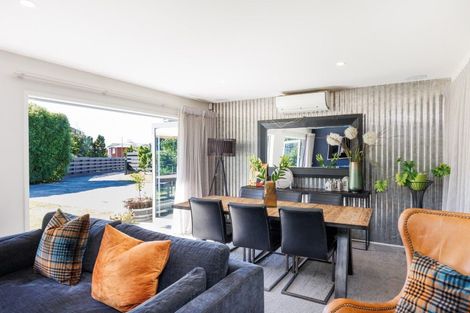 Photo of property in 16 Mudgway Place, Awapuni, Palmerston North, 4412