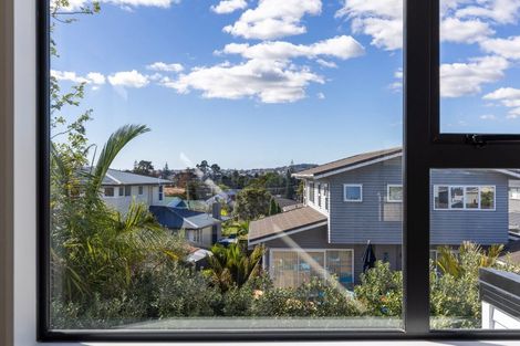 Photo of property in 6d Kaweka Street, New Lynn, Auckland, 0600