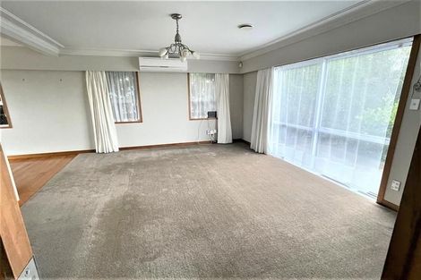 Photo of property in 17 Crompton Road, Massey, Auckland, 0614