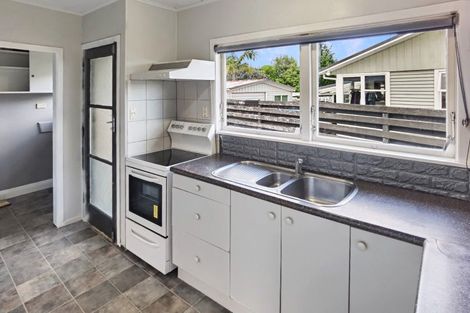 Photo of property in 22 Larne Avenue, Pakuranga Heights, Auckland, 2010