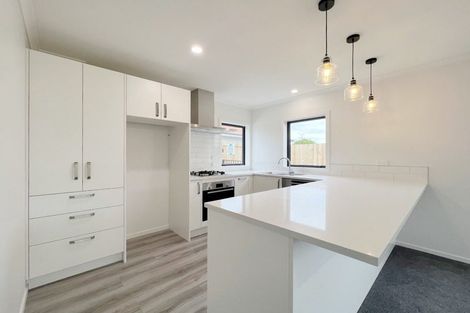 Photo of property in 94 Papatupu Way, Kumeu, 0810