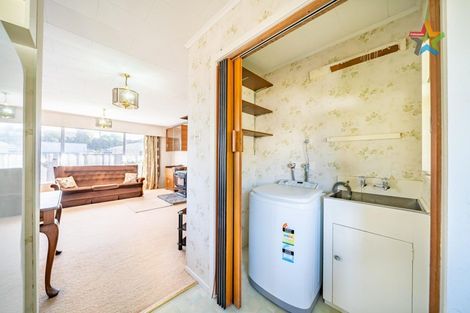 Photo of property in 178b Major Drive, Kelson, Lower Hutt, 5010